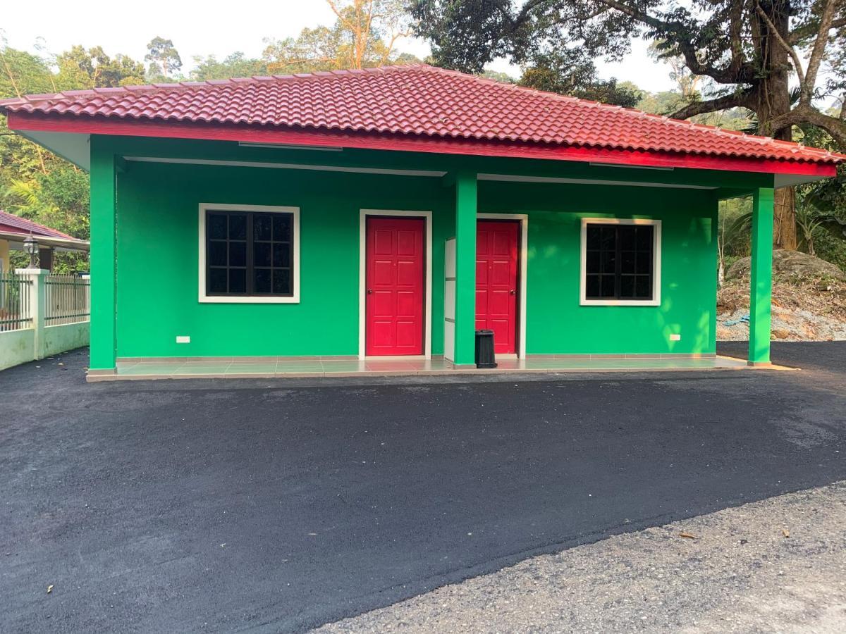Chalet Latip D'Ayer Itam Hotel Kampong Ayer Hitam  Esterno foto