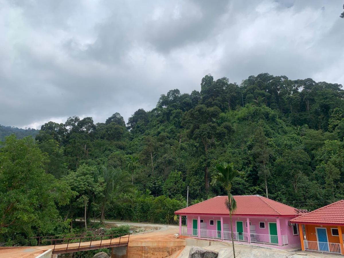 Chalet Latip D'Ayer Itam Hotel Kampong Ayer Hitam  Esterno foto